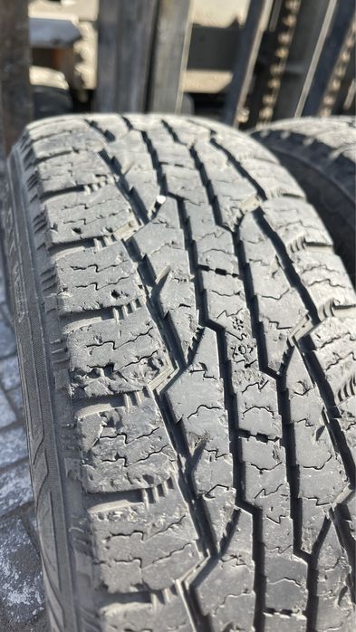 Nokian 235/65/17