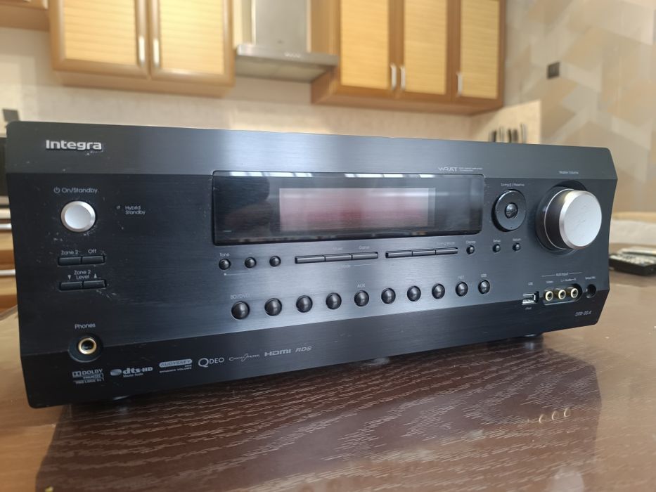 Усилитель-рессивер 5.2 Integra 20.4