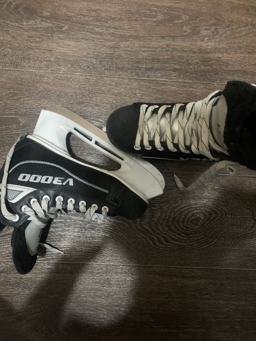 коньки хоккейные