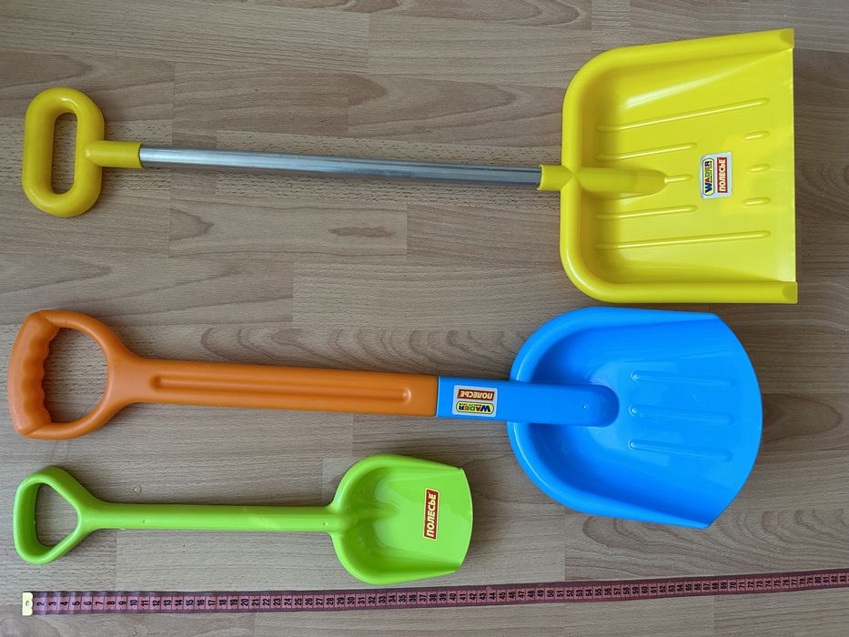 Лопатки,сиденье для санок.