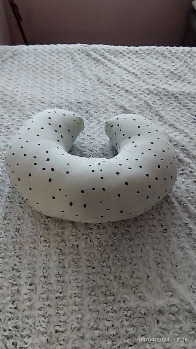 Възглавница за кърмене