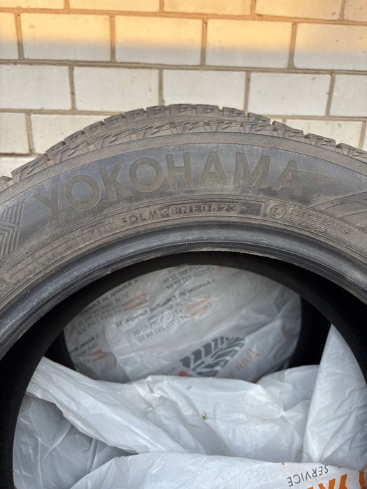 Продам шины 215 55 R17 зимние