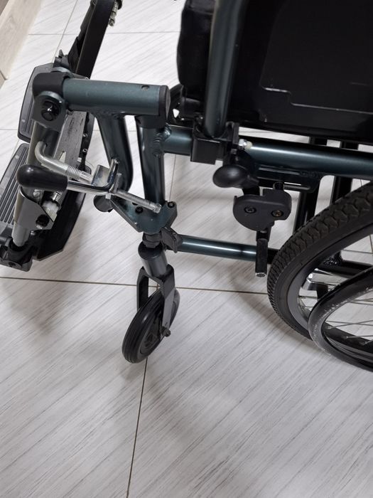 Инвалидная коляска