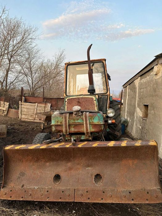 Продам трактор..