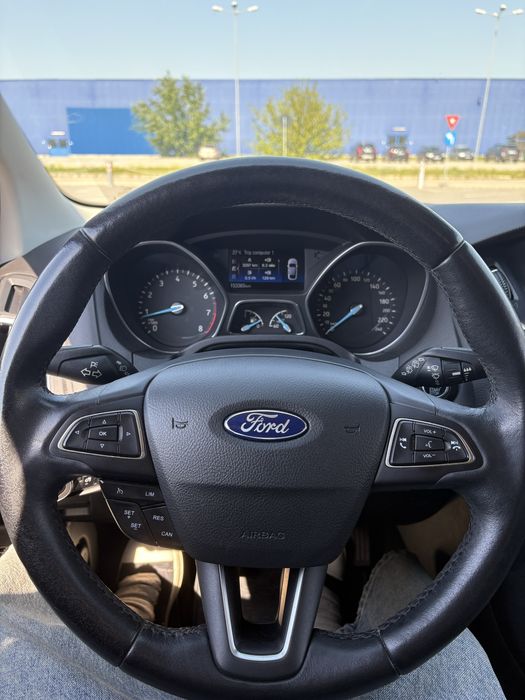 Ford Focus TITANIUM 2016