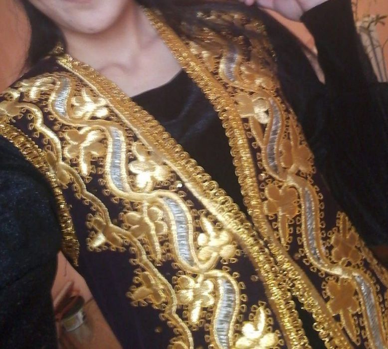 Zar chopon  qòl mexnatida tikilgan