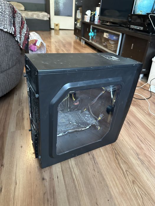 Среден клас компютър