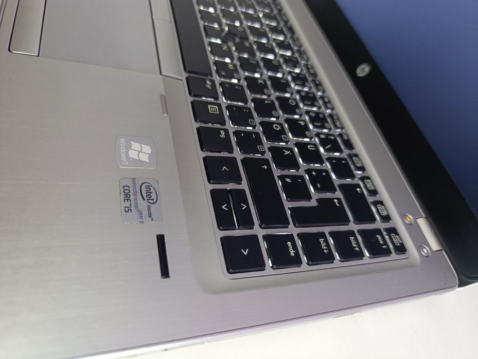 Laptop profesional hp folio 9470m Intel i5 impecabil cu baterie noua