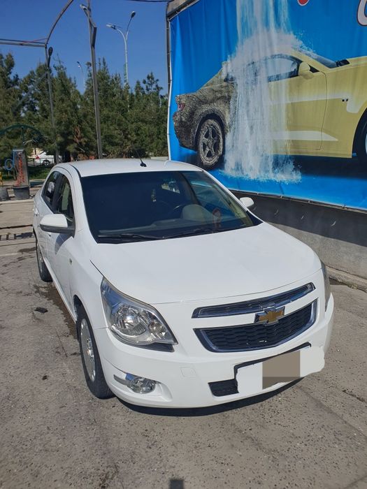 Cobalt avto sotiladi