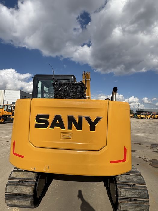 Excavtor Sany si Caterpillar   2026