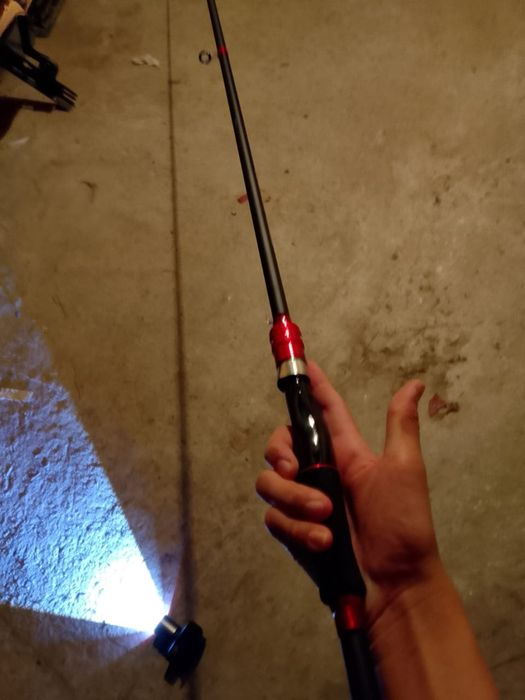 Продам спиннинг 240 см тест 8-15