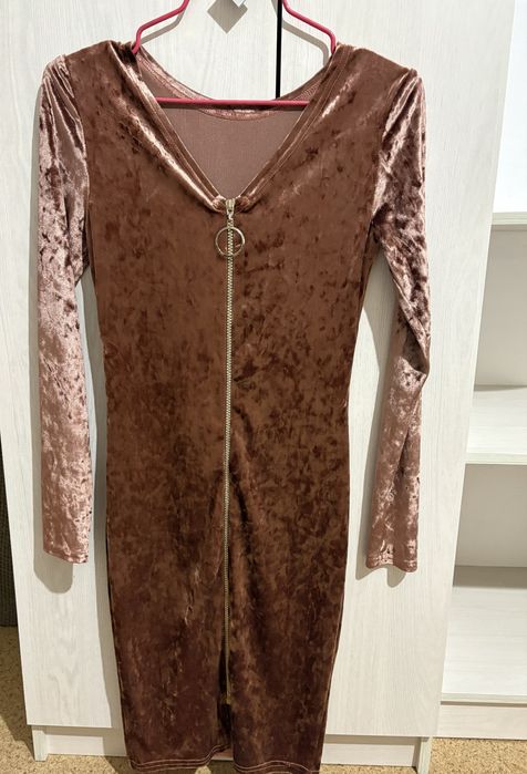 Платья женские продам