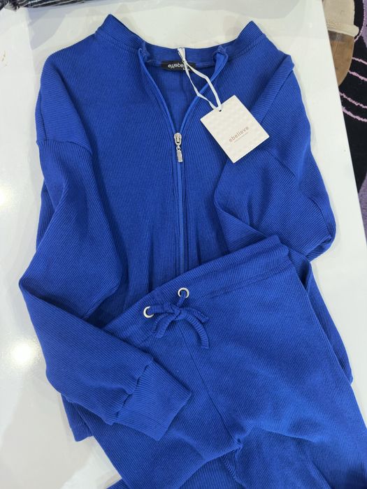 Нов Дамски Комплект - S/M