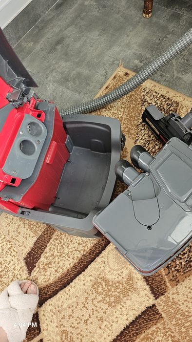 Пылесос Zelmer .