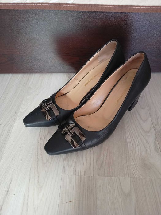 Обувки от естествена кожа номер 39