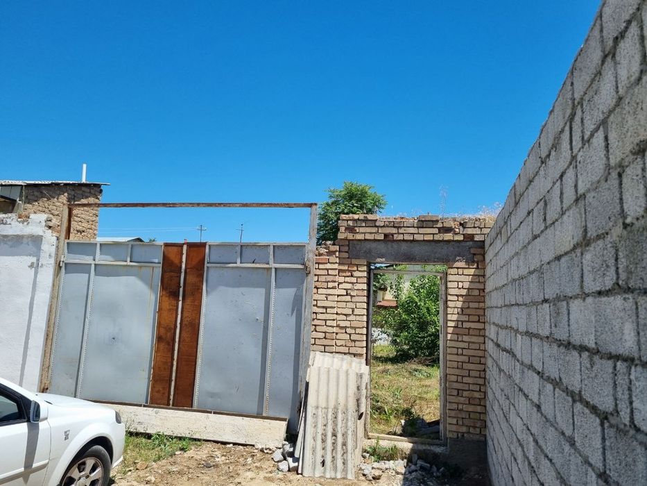 Qibray markazida 6 sotixli er sotiladi