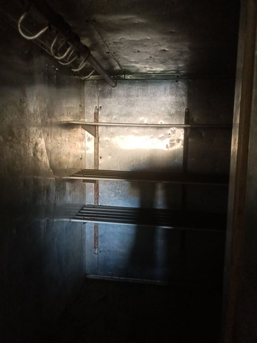 Промышленный холодильник .