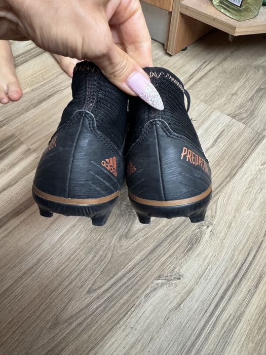 Футболни обувки adidas PREDATOR 18.3 FG ! 42 н