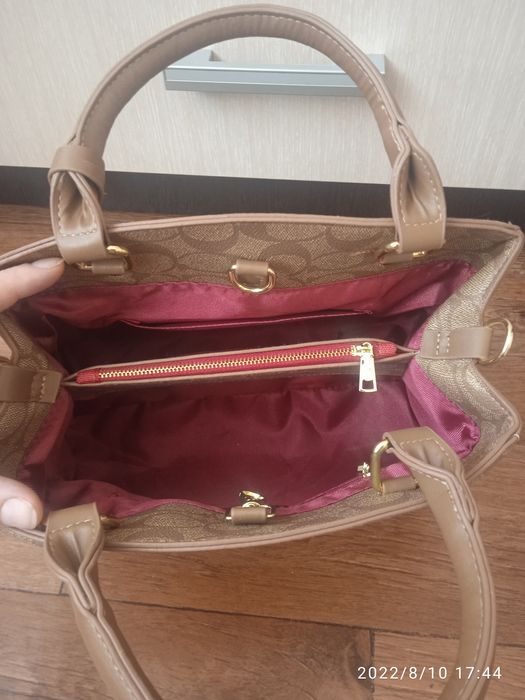 Продам сумочку новую