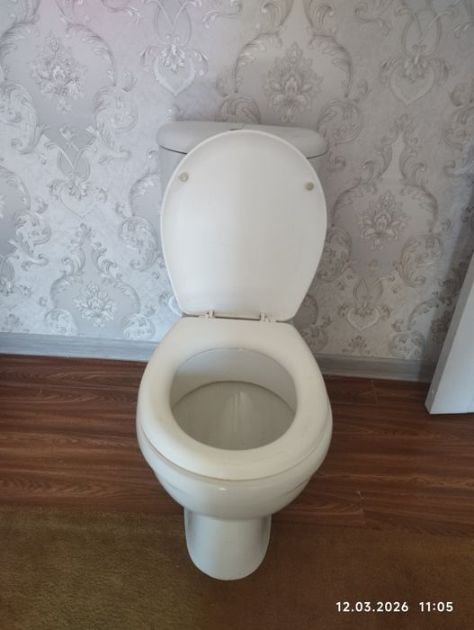 Продается унитаз г.Чирчик