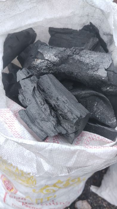 Продам древесный бочковой уголь оптом