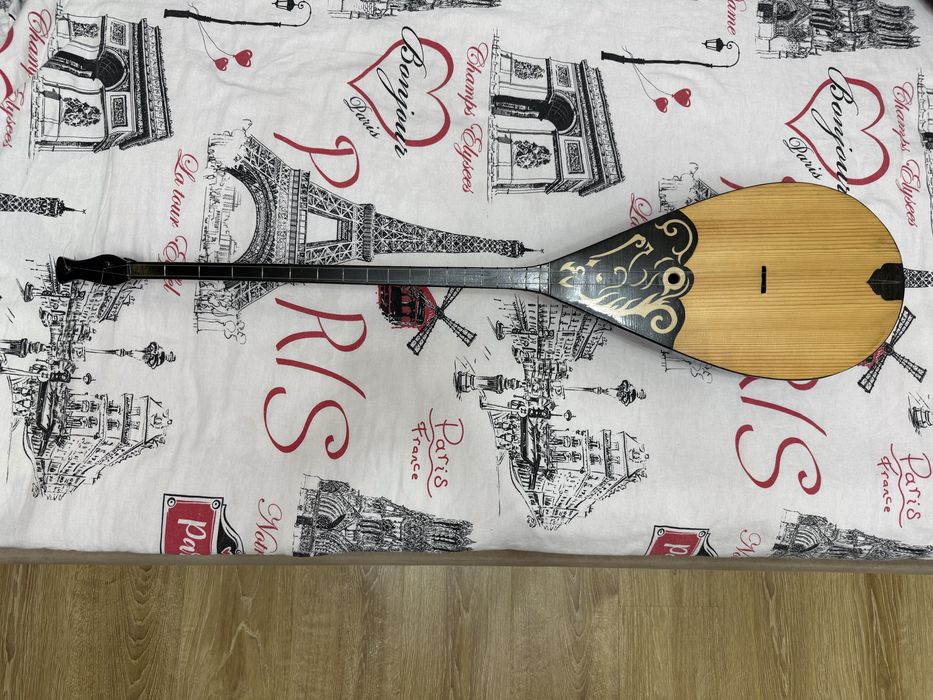 Продаётся Домбра