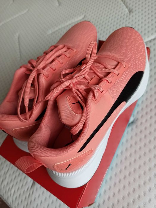 Нови оригинални маратонки Puma, 39 н.