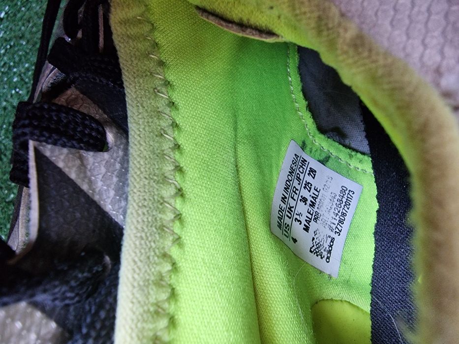 Футболни обувки/стоножки Nike 40 номер и Адидас 36 номер