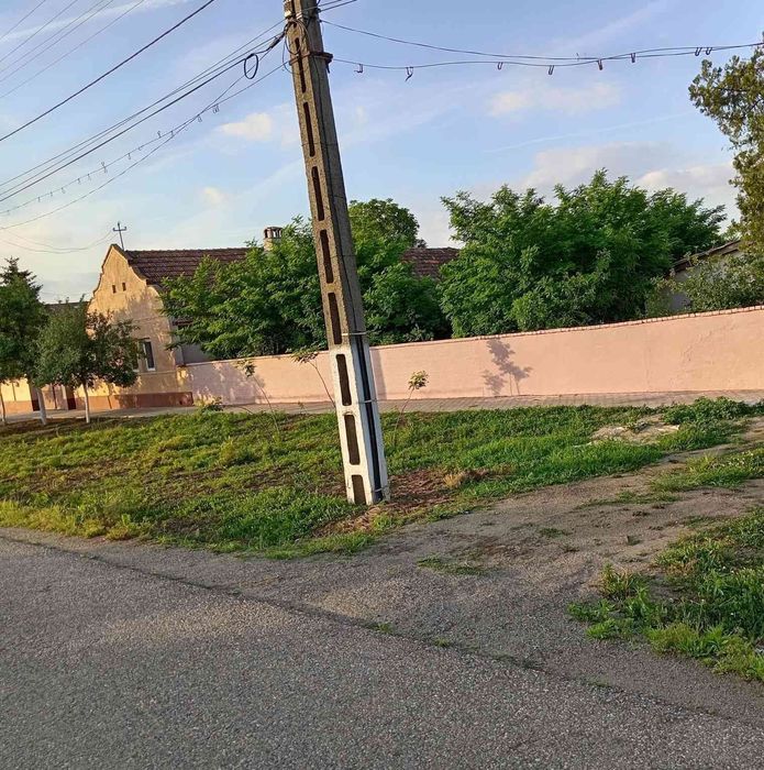 Vând casă în județul Arad