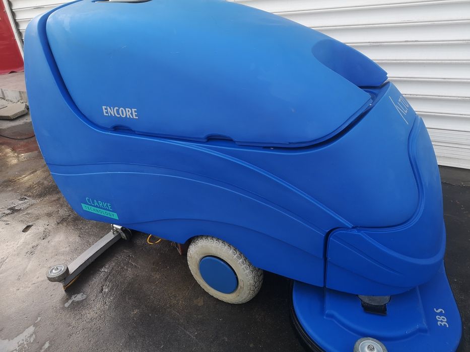 Подопочистваща Машина ALTO Clarke 36V 91ст работна ширина