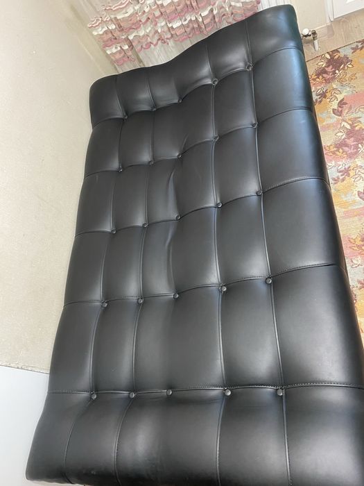 Продается кожанный диван