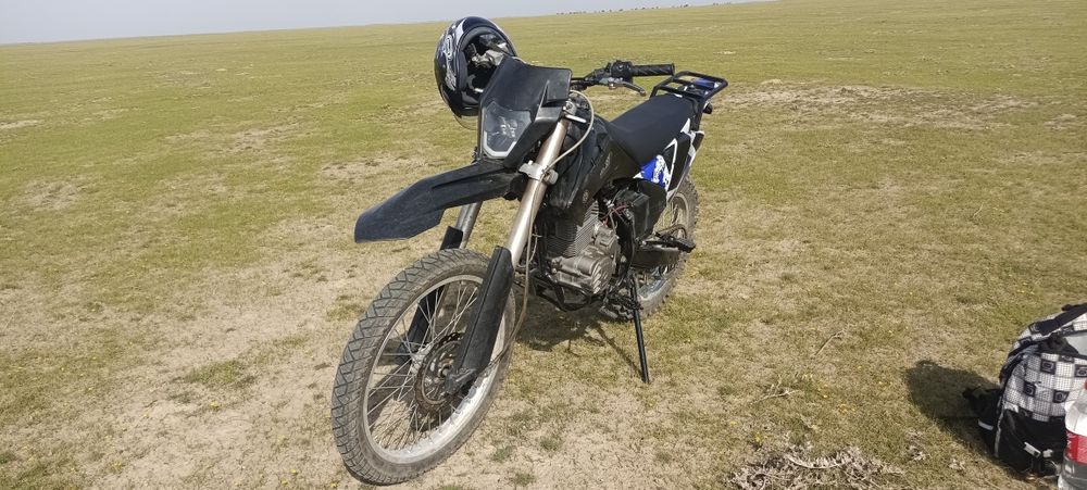 Мотоцикл эндуро 250