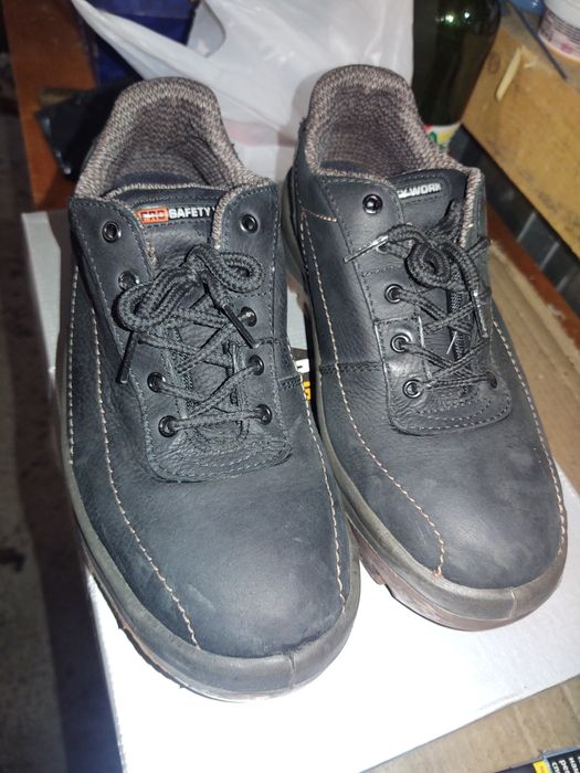 Статуетка с часовник и др.