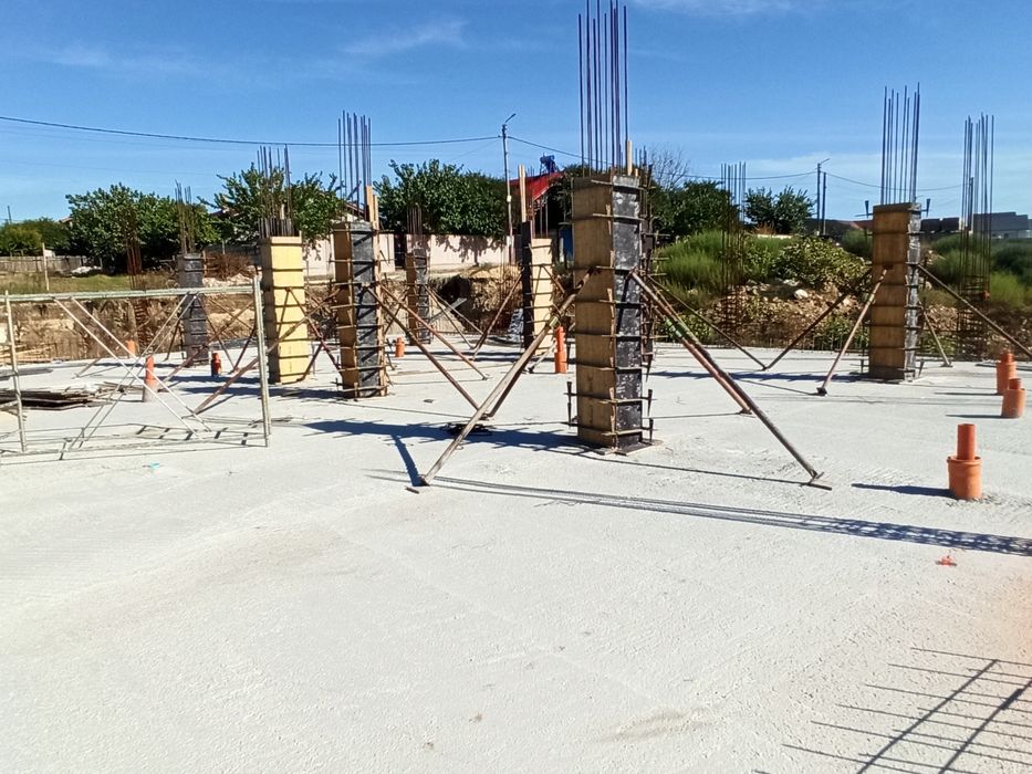 Construim case și blocuri