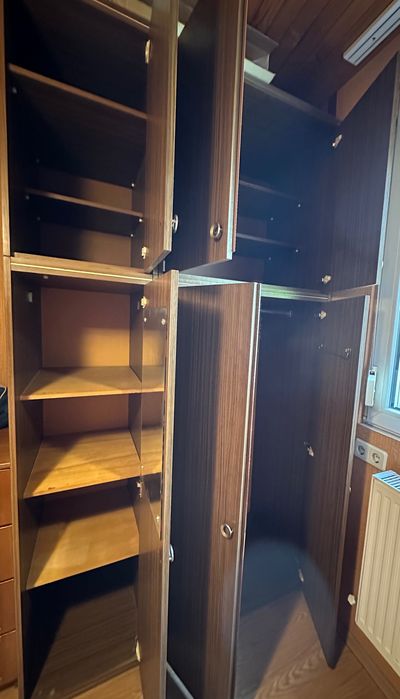 Подаряват се мебелите от снимките