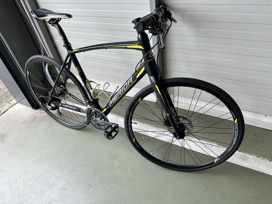Bicicleta cursiera Merida speeder