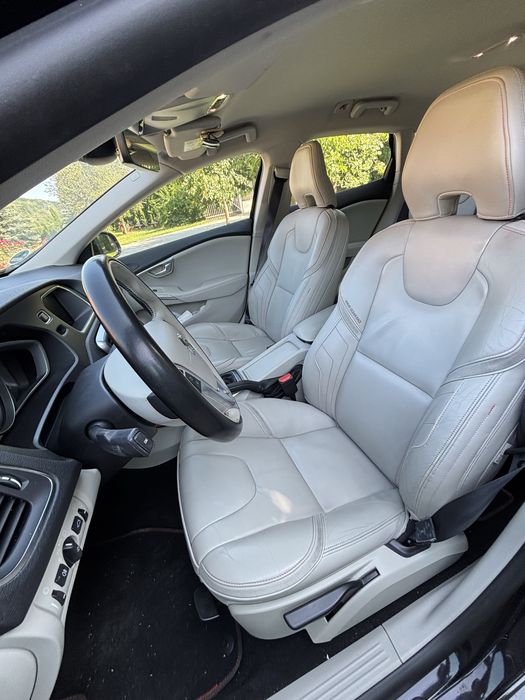 VOLVO V40 2016 — imagine 10