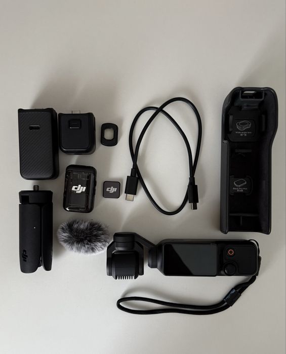 Экшн-камера DJI Osmo Pocket 3 creator combo