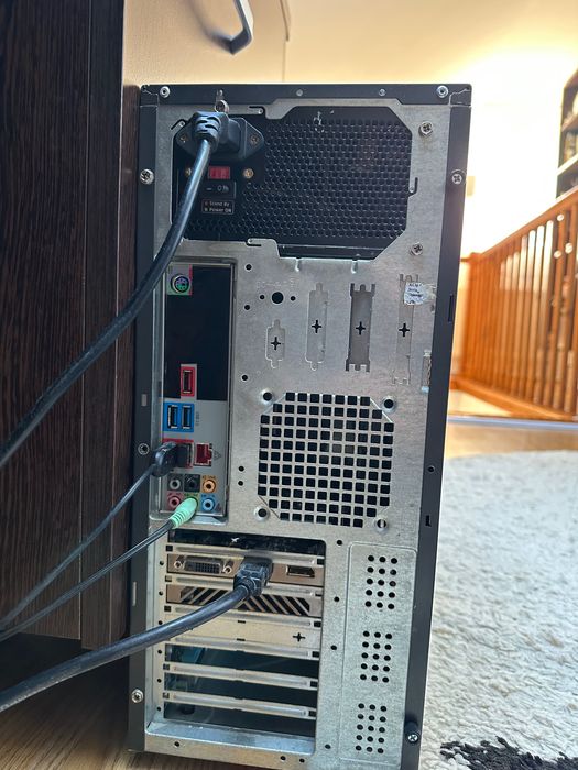 PC Desktop + Monitor HP 23” – GTX 1050 Ti / 16GB RAM – gata de folosit