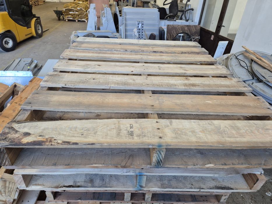 Продавам дървени скари - палета