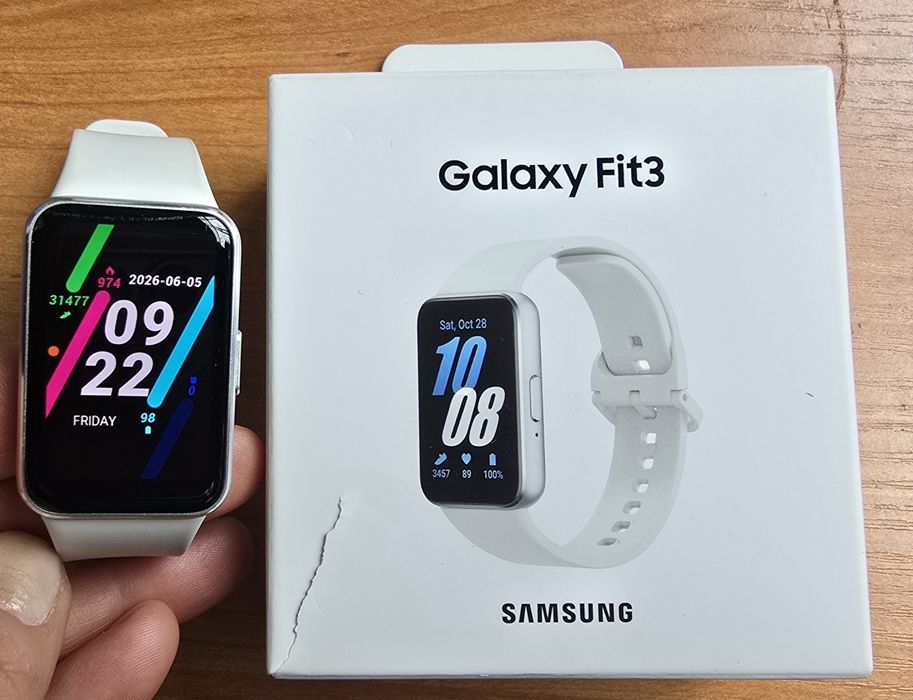 Samsung galaxy Fit 3 + 5 ремешков