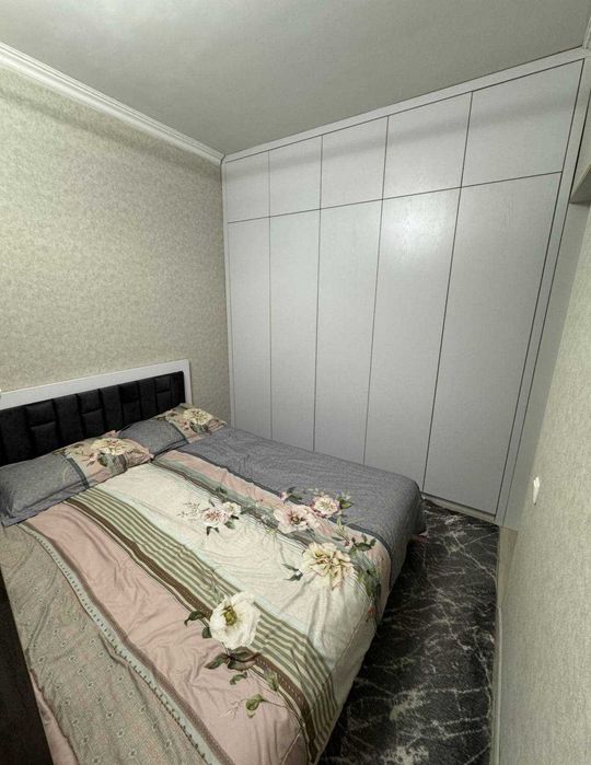 Яшнабод 2 хонали квартира сотилади 1-етаж