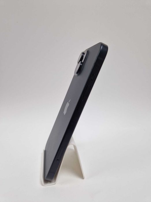 iPhone 15  128GB