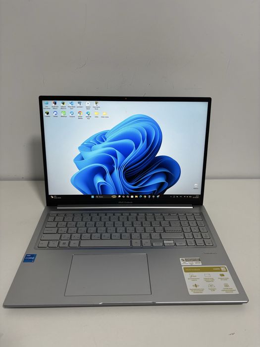 продается ноутбук Asus VivoBook
