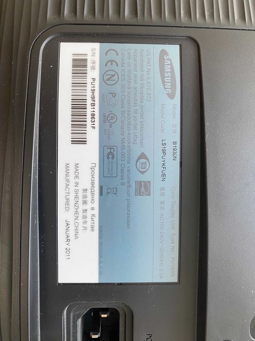 Монитор Samsung