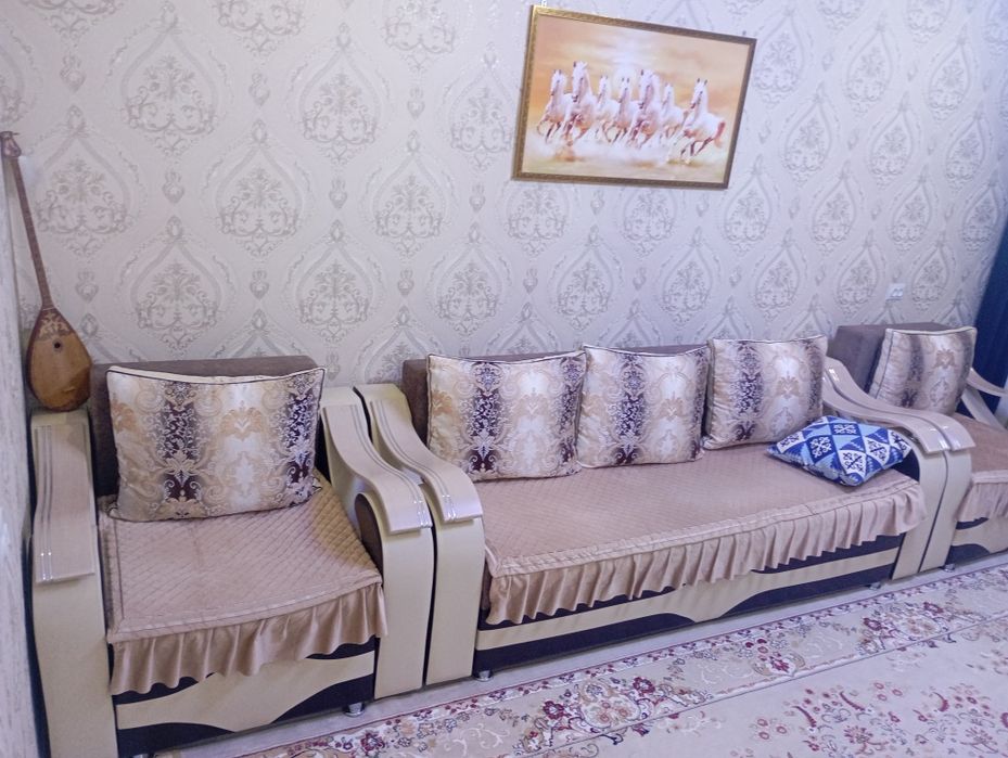 Продам Диван с креслом