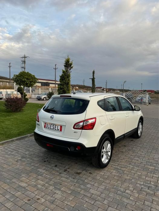 Nissan qashqai 2011 euro 5 4x4