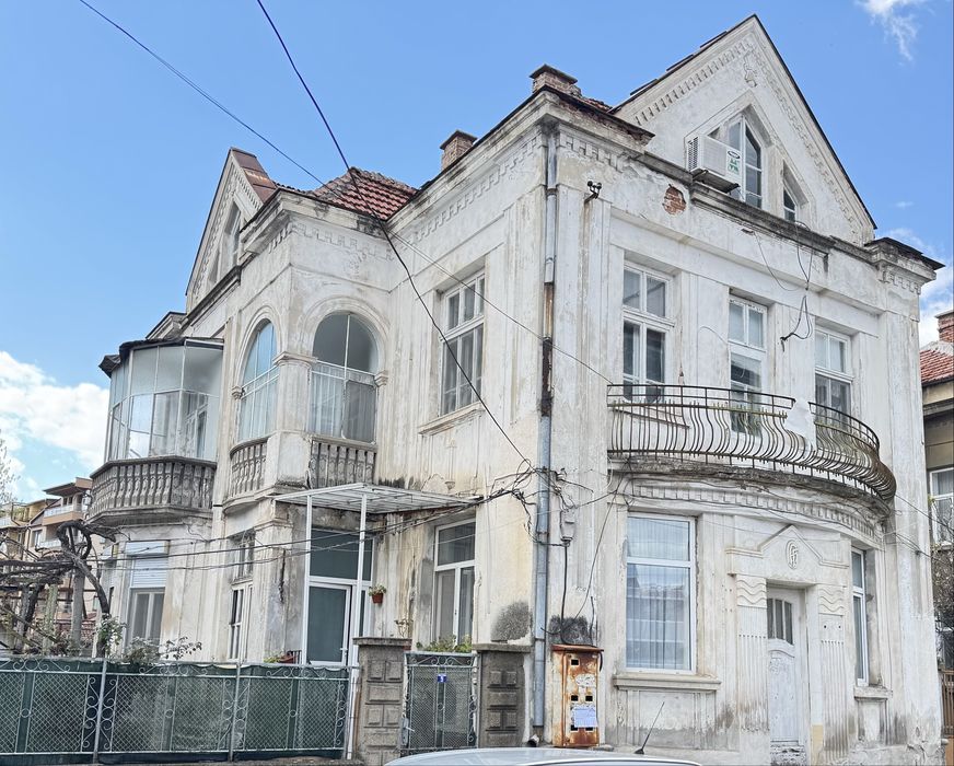 Продава се Етаж от къща в Русе, Дружба 1 - 118 кв.м за 584 €/кв.м - Снимка #1