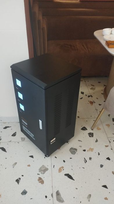 Стабилизатор напряжения