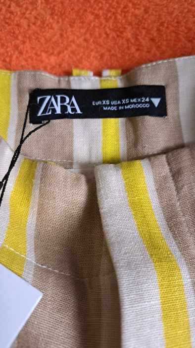 Zara: Pantaloni noi de in cu dungi, stil blugi